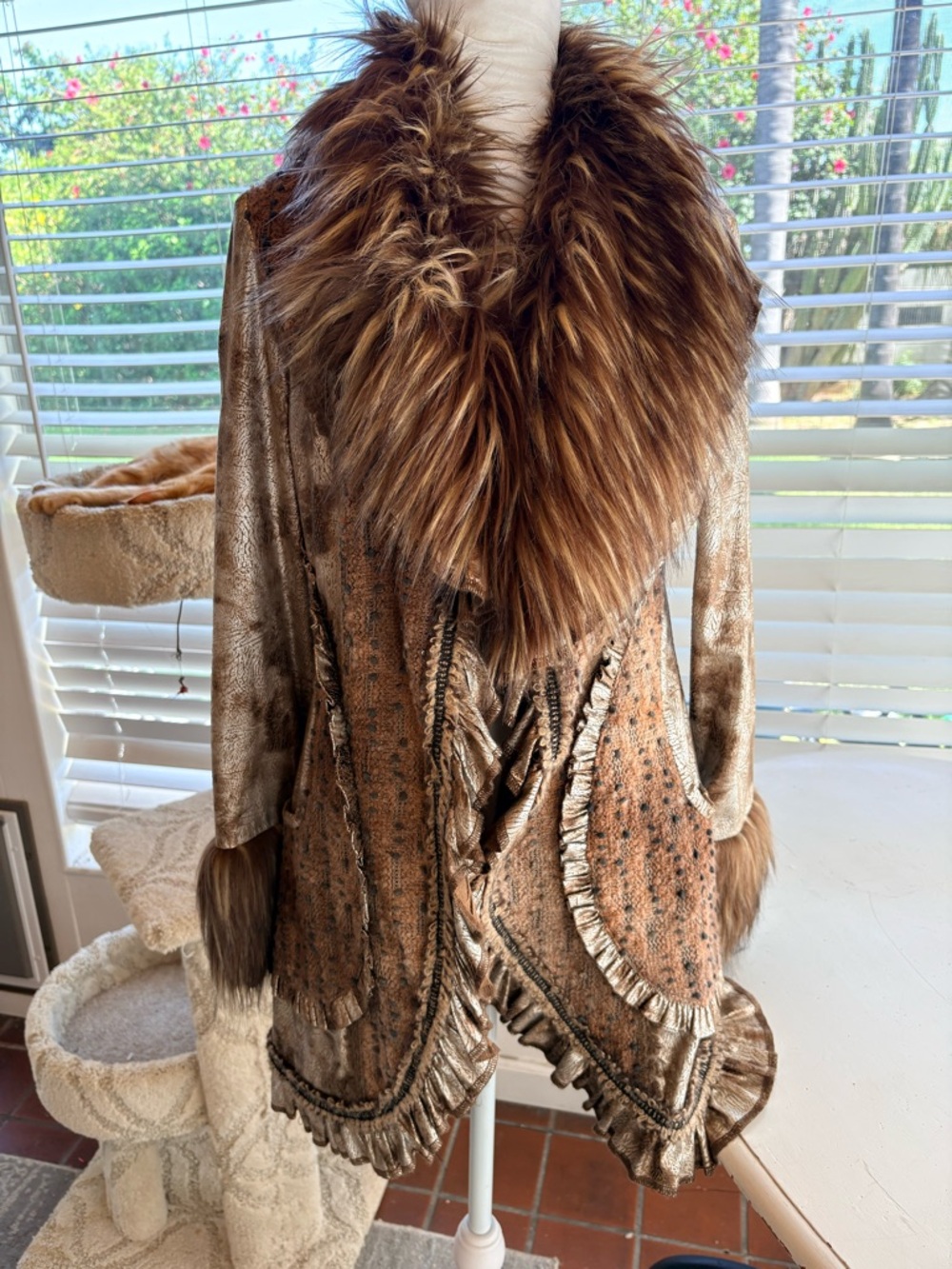 Passion Concept Faux Fur Trim mixed browns   Gold Jacket